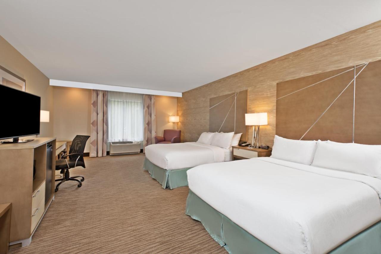 Holiday Inn Express & Suites New Cumberland By Ihg Exterior photo